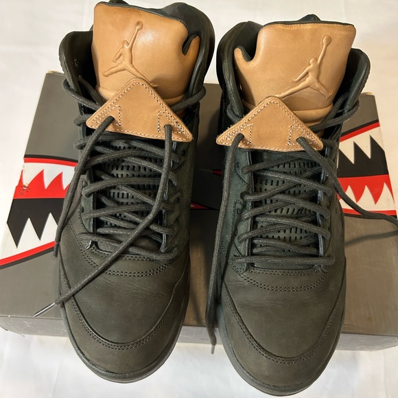 Size 9 - Jordan 5 Retro Premium Take Flight 2017